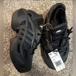 adidas Kids Black Sneakers with Modern Design